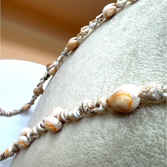 Vintage Boho Seashell Beaded Necklace    A5 - Picture 6 of 13